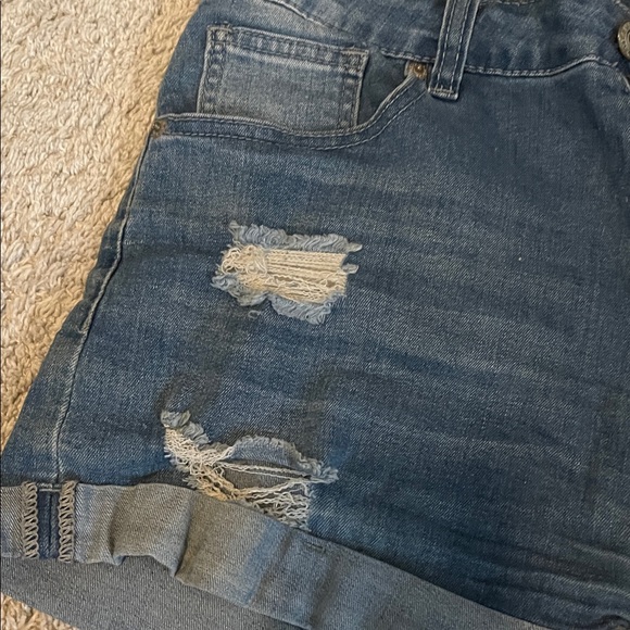 Trendy Distressed Blue Jean Shorts - Picture 4 of 7